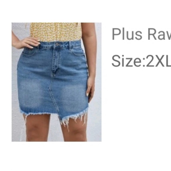 Asymmetrical Raw Hem Denim Mini Skirt - Picture 5 of 5